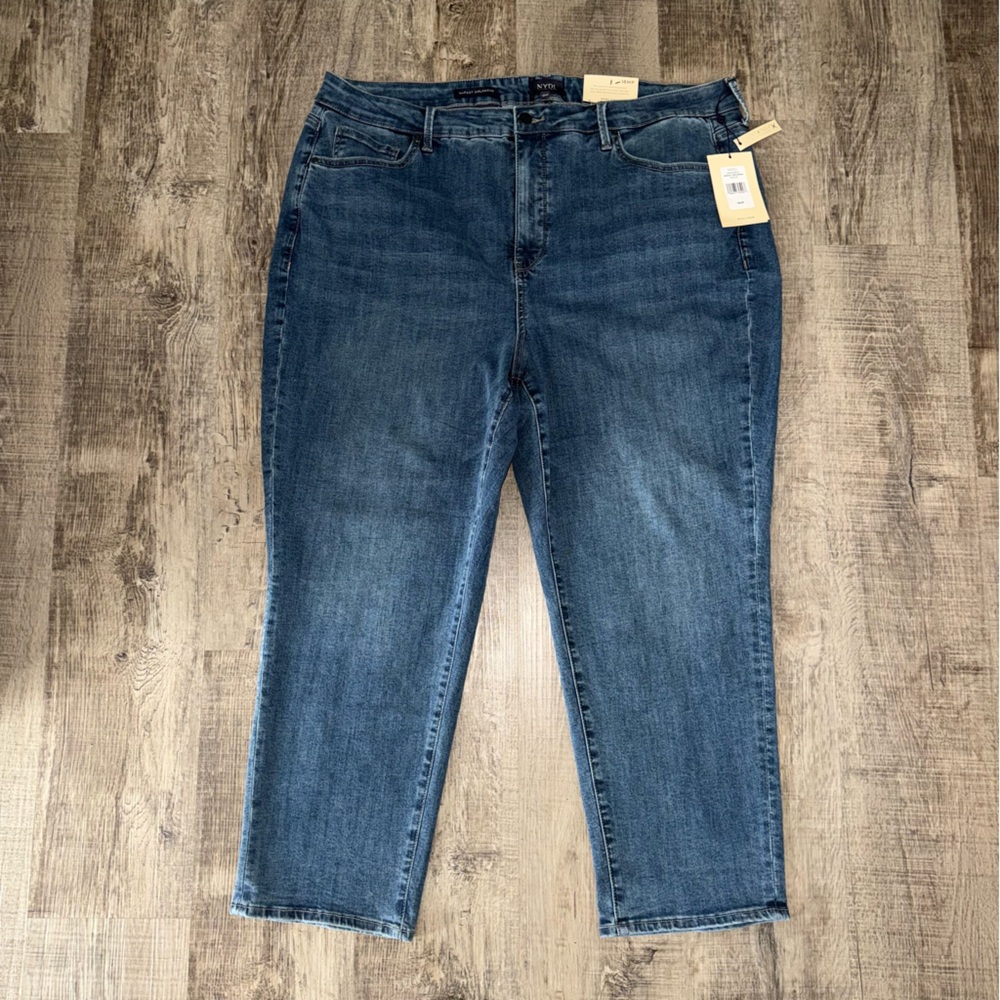 NWT NYDJ Margot Girlfriend Rockie Denim Jeans Women’s Sz 18WP Med Wash Lift Tuck